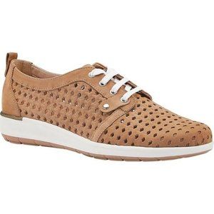 Walking Cradles Womens Oasis Almond